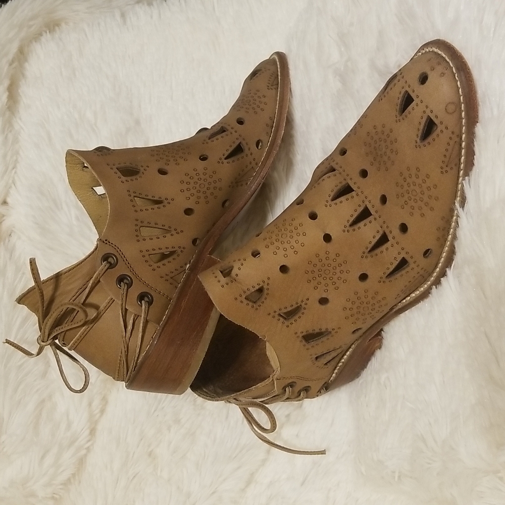Musse and Cloud Boots